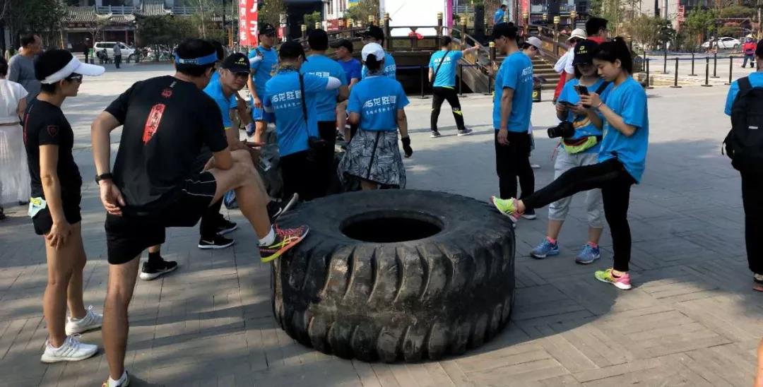 龍勝管開封運(yùn)營中心贊助2019年第三屆中國大梁人魚跑者爭霸賽 龍勝管開封運(yùn)營中心贊助2019年第三屆中國大梁人魚跑者爭霸賽